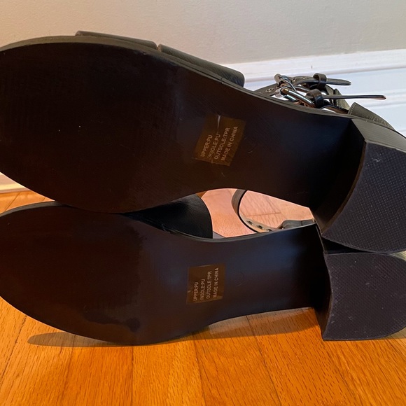 TG Black Strappy Sandal Heels. Size 8.5. Never worn. - Picture 7 of 9